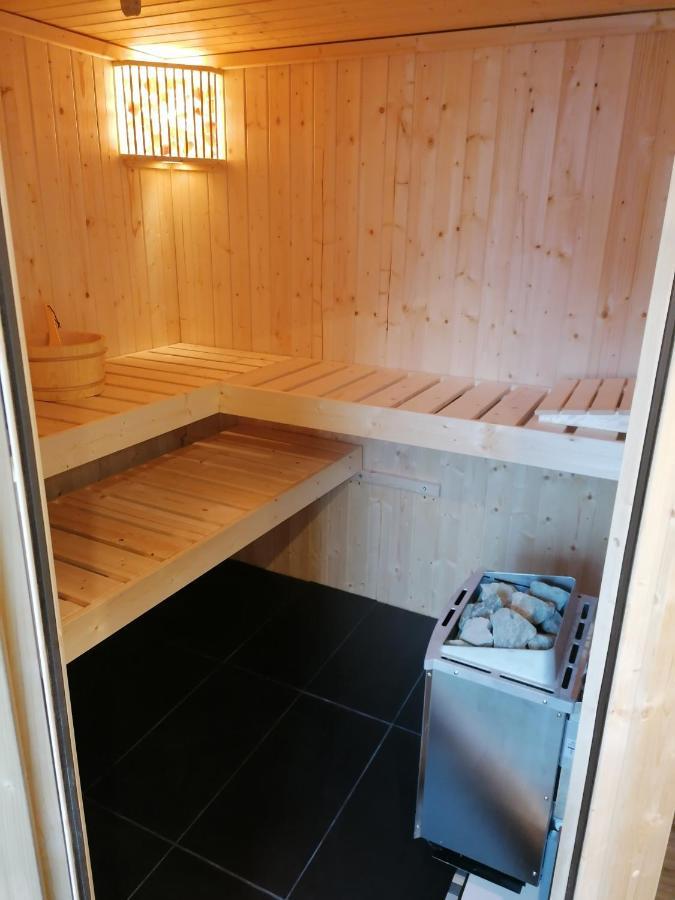 Ferienwohnung Christine Mit Sauna Und Whirlpool Utzerath Exterior photo