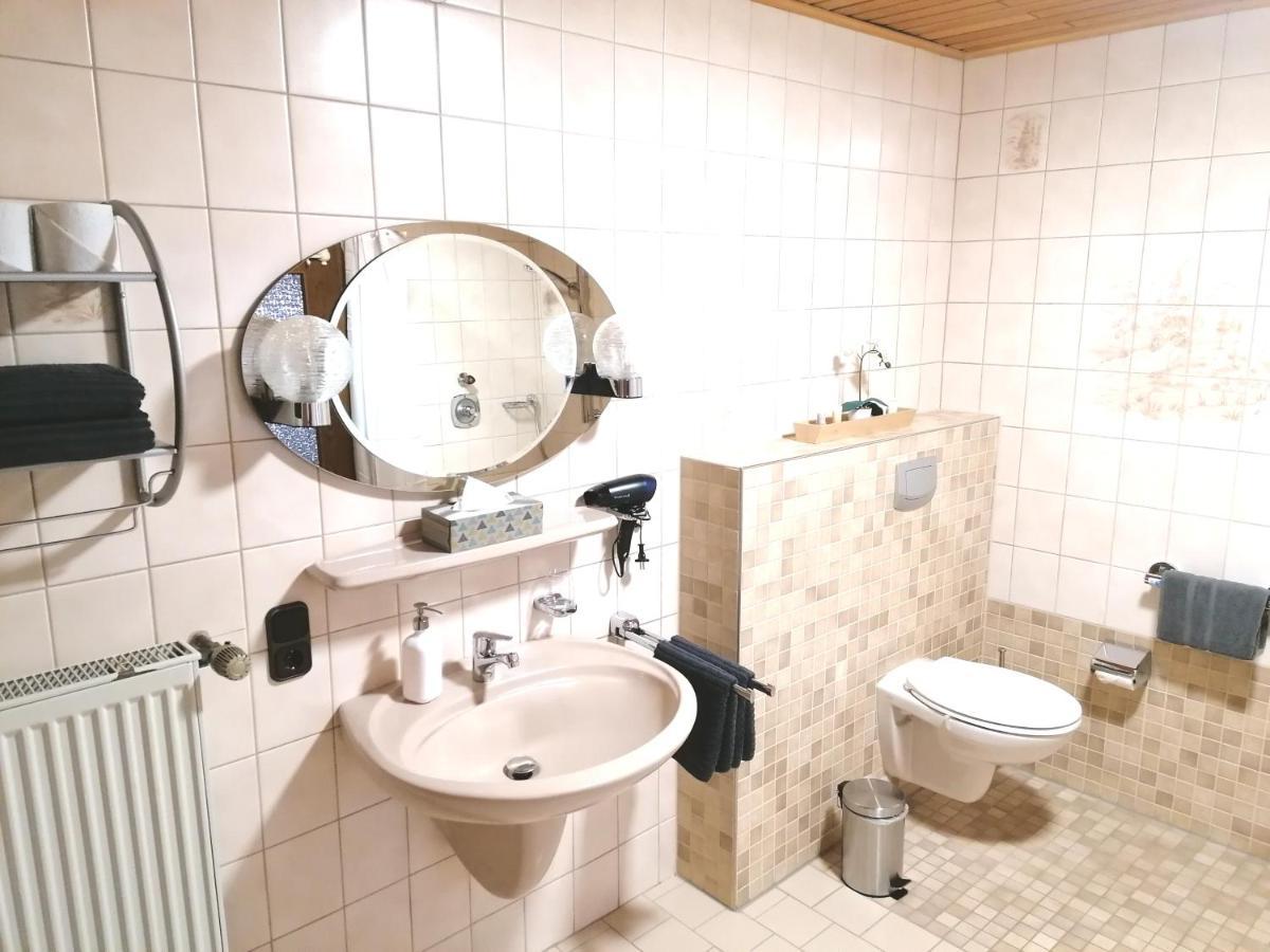 Ferienwohnung Christine Mit Sauna Und Whirlpool Utzerath Exterior photo